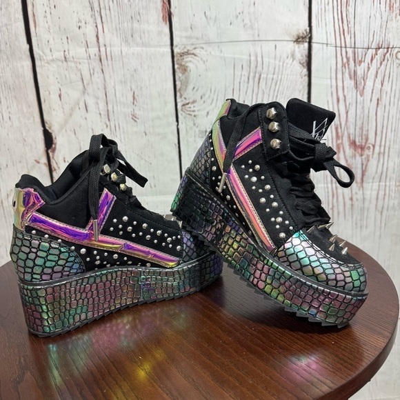 DOLLS Kill X YRU Qozmo Lo Alien Iridescent Reptile Embossed Platforms 4US 35 Eu - Picture 10 of 17